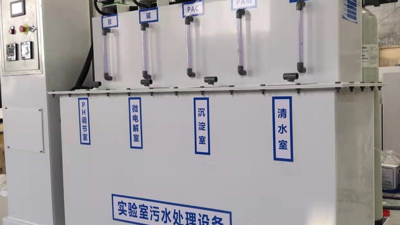布袋除尘器安装：环保设备选型的关键因素