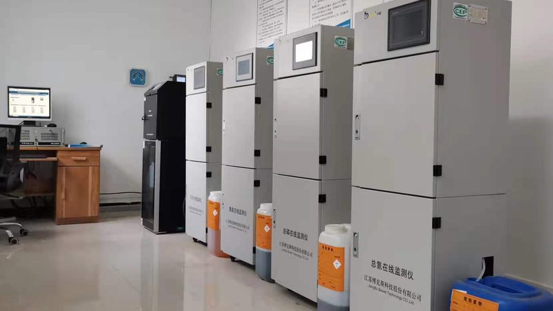 工业废水处理设备的性能直接关系到废水处理效果。在选购设备时，应关注以下指标：